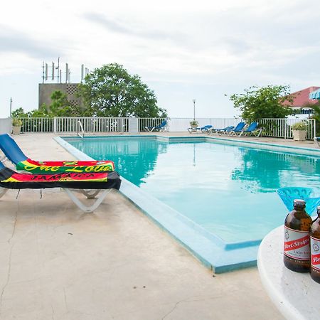 Montego Bay Club Apartments Eksteriør billede