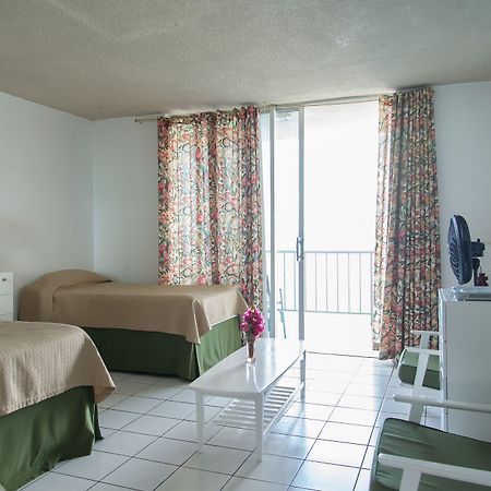 Montego Bay Club Apartments Eksteriør billede