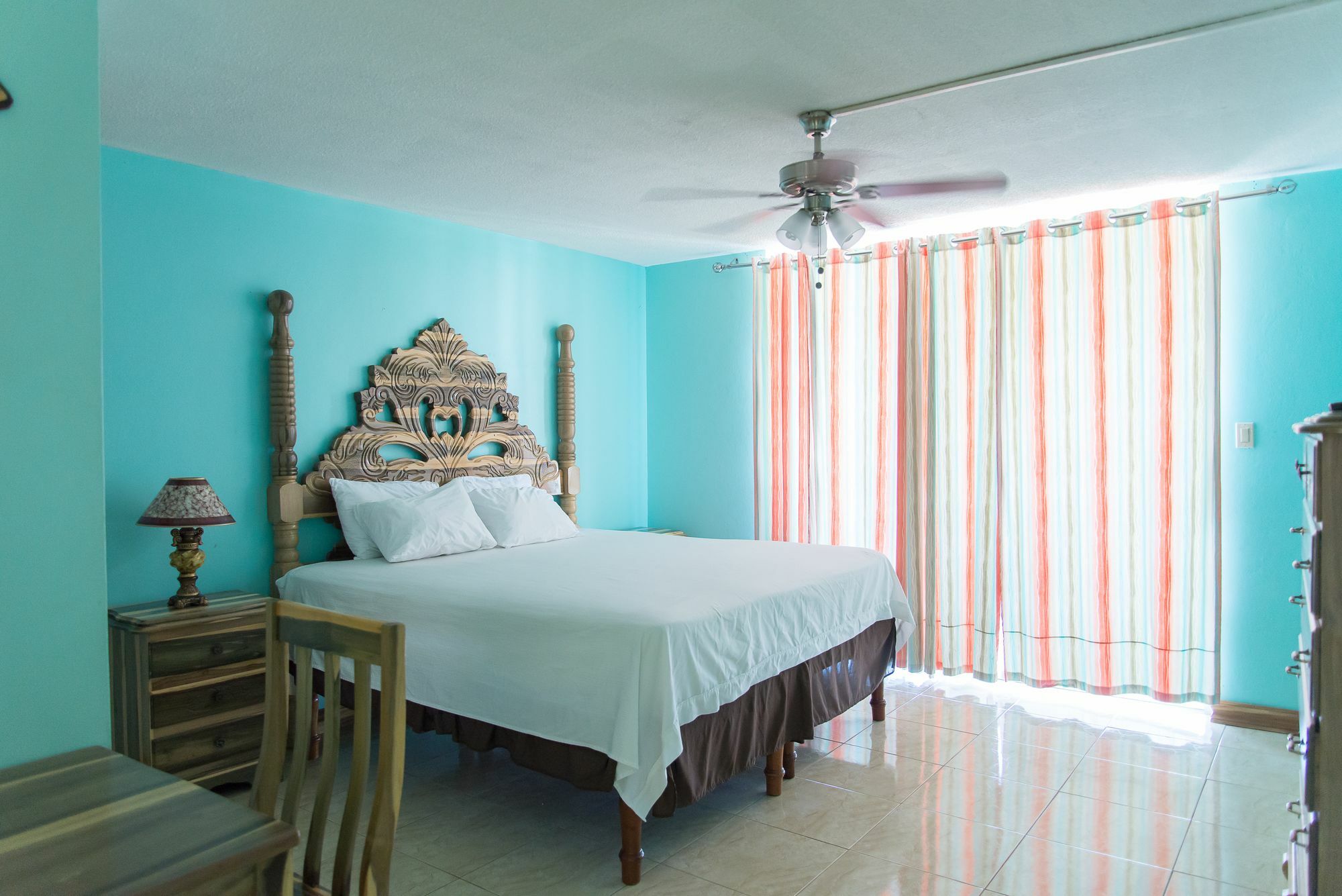 Montego Bay Club Apartments Eksteriør billede